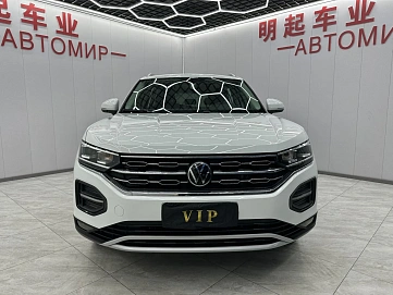 Volkswagen Tayron, 2022г, передний привод, робот