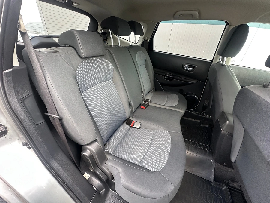 Nissan Qashqai+2, 2012г., передний привод, механика