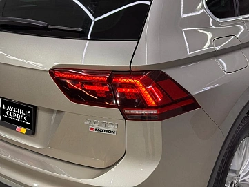 Volkswagen Tiguan, 2016г, полный привод, робот