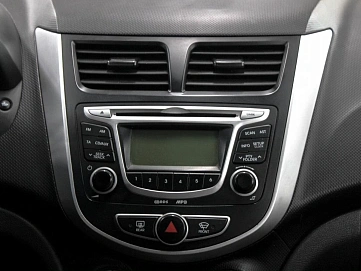 Hyundai Solaris, 2011г, передний привод, механика