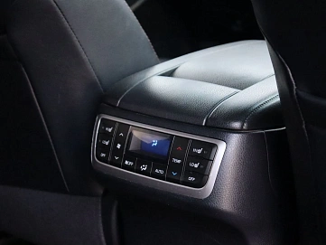 Toyota Highlander, 2015г, полный привод, автомат