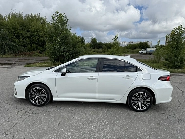 Toyota Corolla, 2021г, передний привод, вариатор