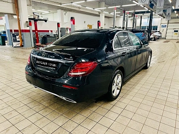 Mercedes-Benz E-Класс, 2020г, полный привод, автомат