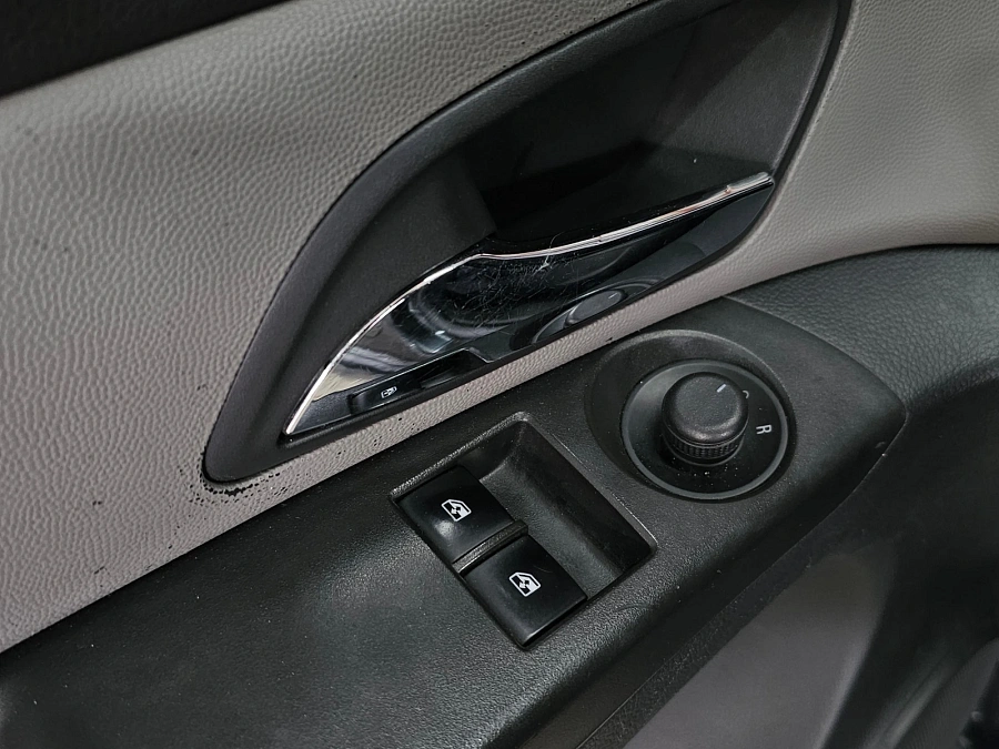 Chevrolet Cruze, 2012г., передний привод, автомат