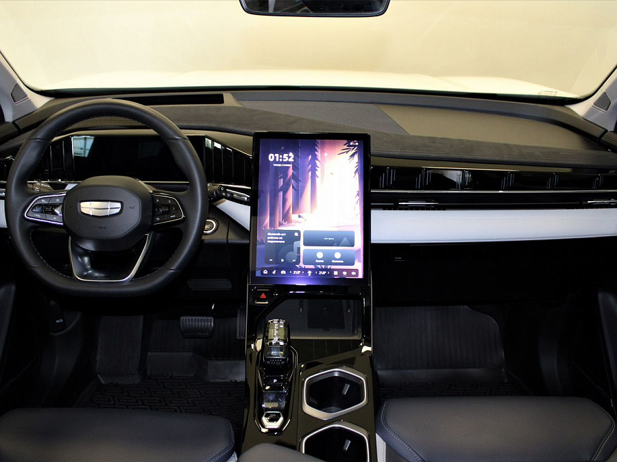 Geely Atlas, 2024г., передний привод, автомат
