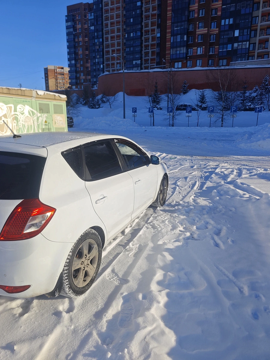 Kia Ceed, 2010г., передний привод, автомат
