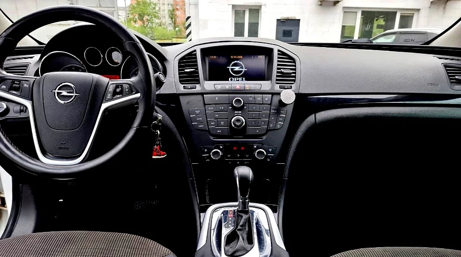Opel Insignia, 2012г., передний привод, автомат