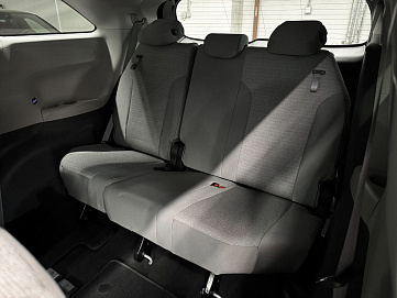 Toyota Sienna, 2021г., передний привод, автомат