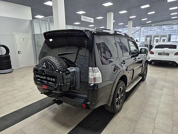 Mitsubishi Pajero, 2012г, полный привод, механика