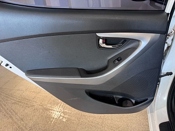 Hyundai Elantra, 2013г, передний привод, механика