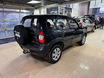 Chevrolet Niva, 2011г, полный привод, механика