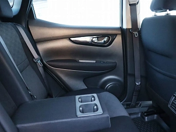 Nissan Qashqai, 2015г, передний привод, вариатор