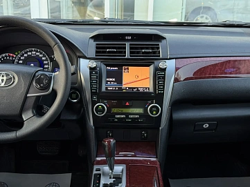 Toyota Camry, 2012г, передний привод, автомат