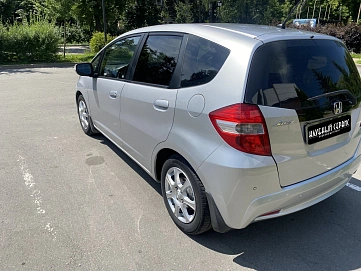 Honda Jazz, 2011г, передний привод, механика