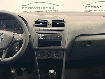 Volkswagen Polo, 2020г., передний привод, механика