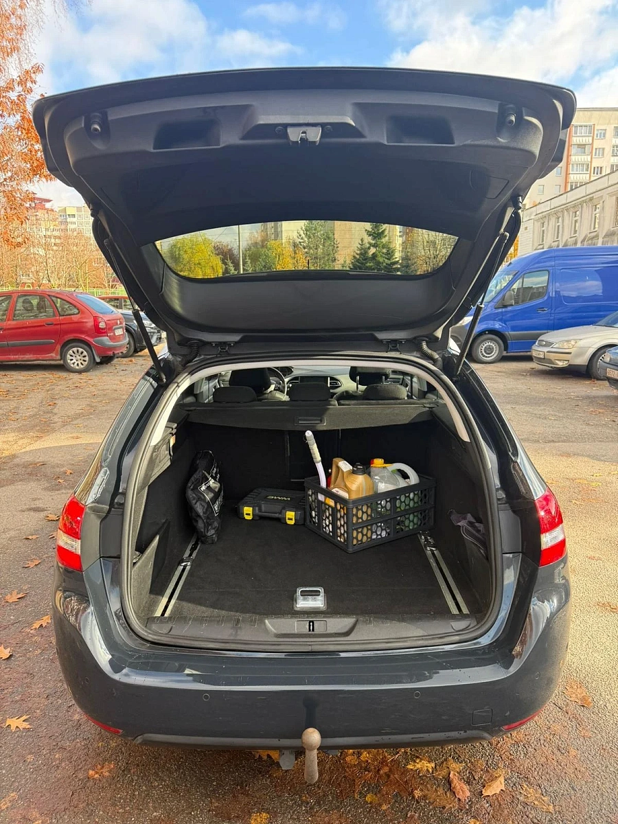 Peugeot 308, 2019г., передний привод, автомат