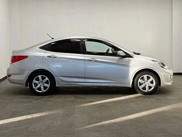 Hyundai Solaris, 2011г, передний привод, механика