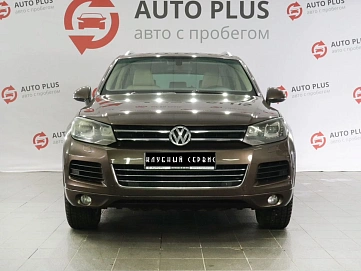 Volkswagen Touareg, 2011г, полный привод, автомат