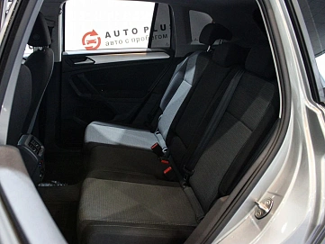 Volkswagen Tiguan, 2021г, передний привод, робот
