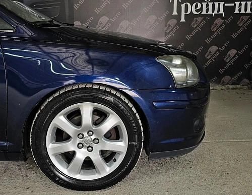 Toyota Avensis, 2007г, передний привод, автомат