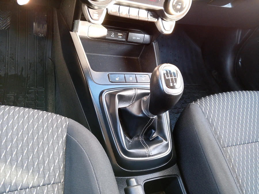 Kia Rio, 2017г., передний привод, механика