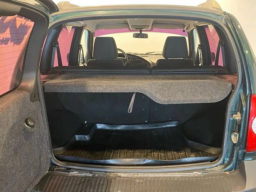 Chevrolet Niva, 2015г., передний привод, механика