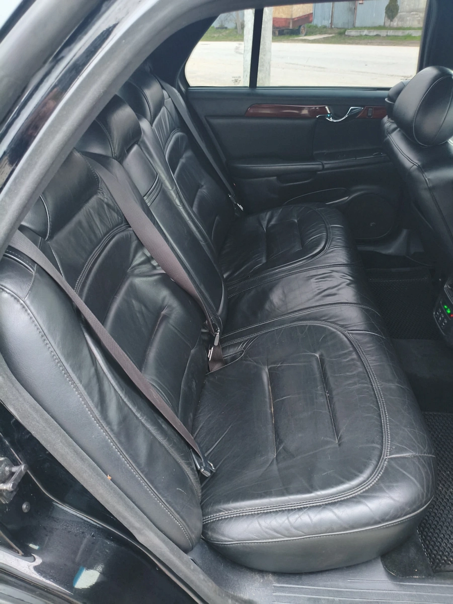 Cadillac DeVille, 2000г., передний привод, автомат