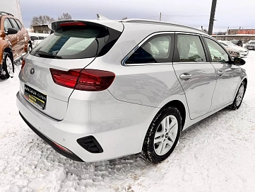 Kia Ceed, 2020г, передний привод, робот