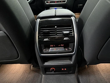 BMW X5, 2025г, полный привод, автомат