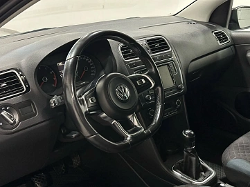 Volkswagen Polo, 2019г, передний привод, механика