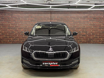 Skoda Octavia, 2024г, передний привод, робот