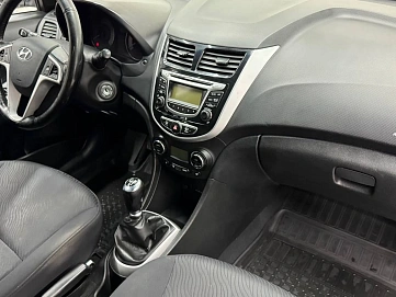 Hyundai Solaris, 2013г., передний привод, механика