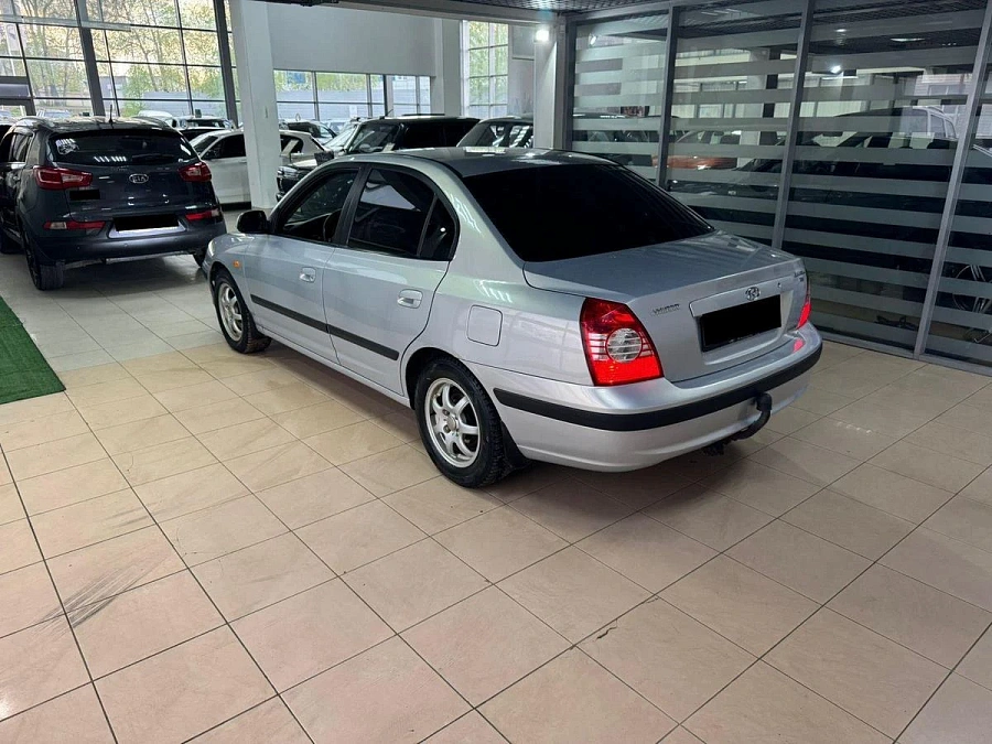 Hyundai Elantra, 2008г., передний привод, автомат