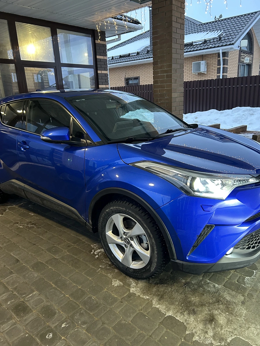 Toyota C-HR, 2018г., передний привод, вариатор