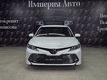 Toyota Camry, 2020г, передний привод, автомат