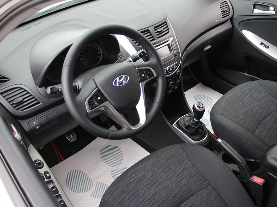 Hyundai Solaris, 2014г., передний привод, механика