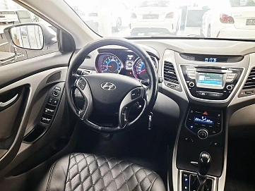 Hyundai Elantra, 2014г, передний привод, автомат