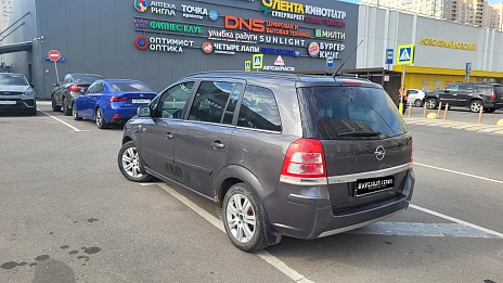 Opel Zafira, 2011г, передний привод, робот