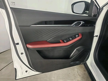 Geely Coolray, 2024г, передний привод, робот