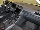 Volkswagen Tiguan, 2019г., передний привод, автомат