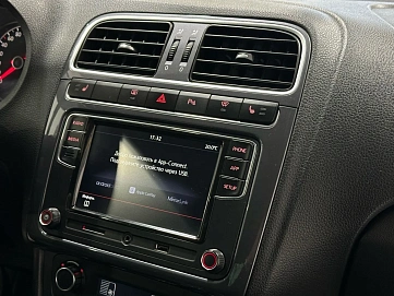 Volkswagen Polo, 2019г, передний привод, механика