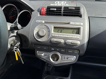 Honda Jazz, 2007г, передний привод, механика