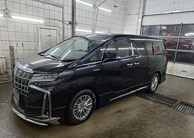 Toyota Alphard, 2018г, полный привод, вариатор