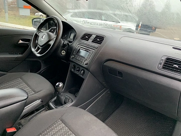 Volkswagen Polo, 2017г, передний привод, механика