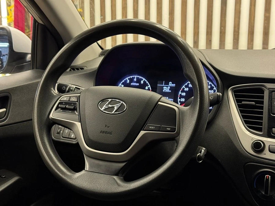 Hyundai Solaris, 2019г., передний привод, механика