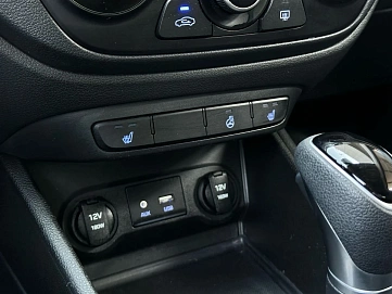Hyundai Solaris, 2018г, передний привод, автомат