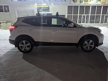 Nissan Qashqai, 2015г, полный привод, вариатор