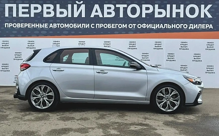 Hyundai Elantra, 2020г, передний привод, автомат