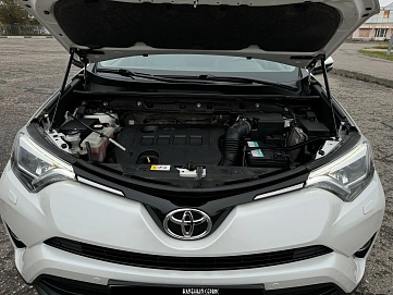 Toyota RAV4, 2016г, полный привод, вариатор