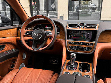 Bentley Bentayga, 2024г, полный привод, автомат